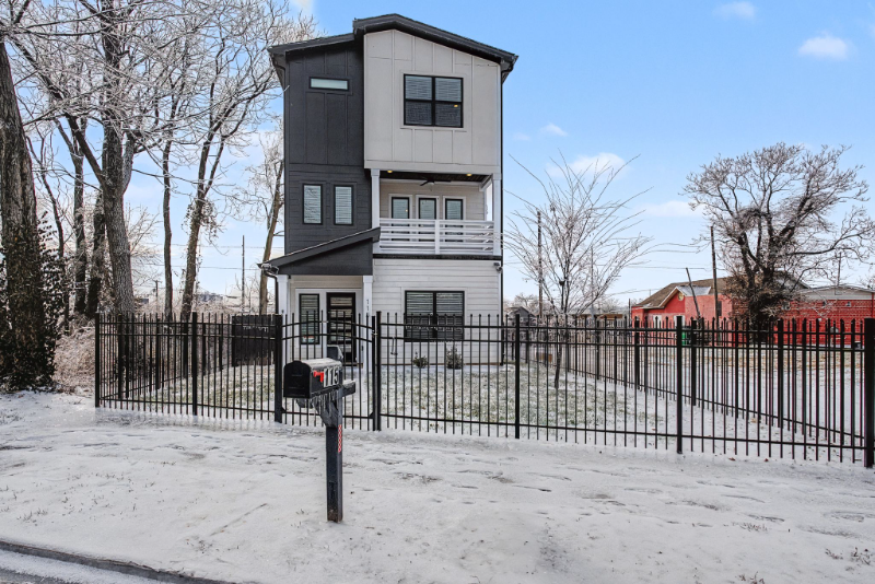 115 Green St - Photo 2 of 50