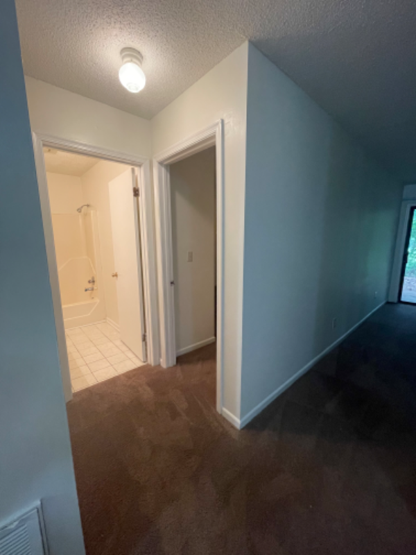 2000 Swaim Ridge Cir #D - Photo 6 of 6