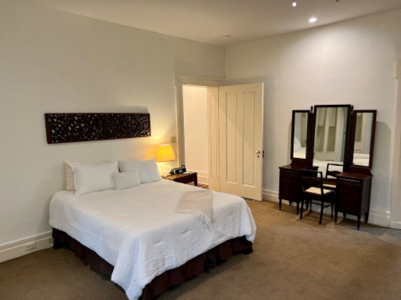 628 W High St - Photo 2 of 40