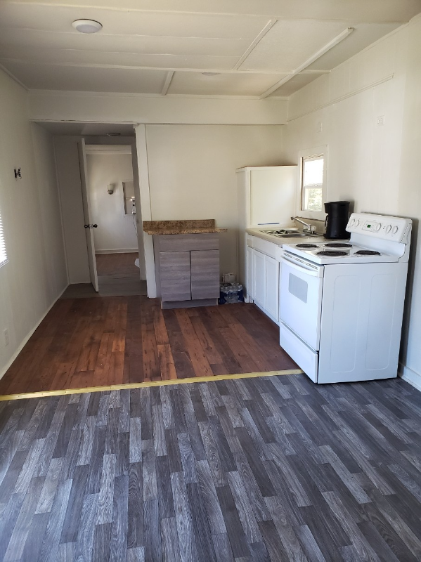 437 205/437 Holt Ave #5 - Photo 2 of 4