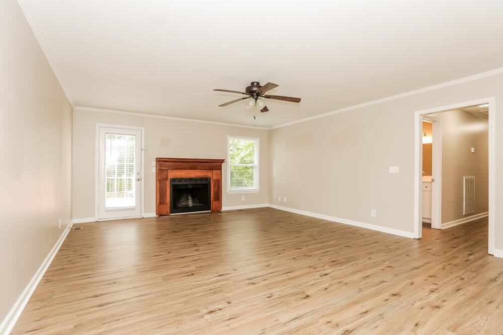 2409 Racquet Club Dr - Photo 5 of 19