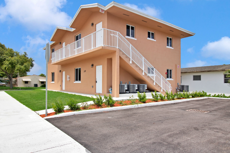 1521 Nave - Photo 2 of 16