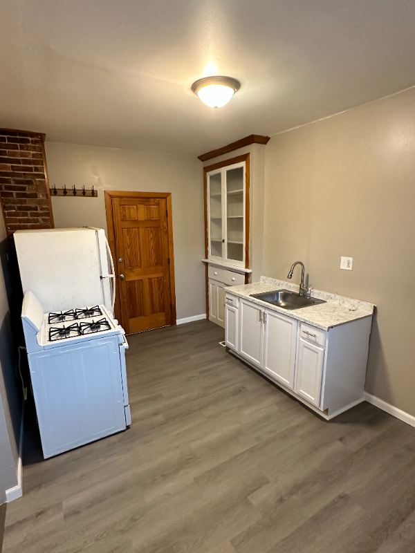 113 Parkway Ave #2