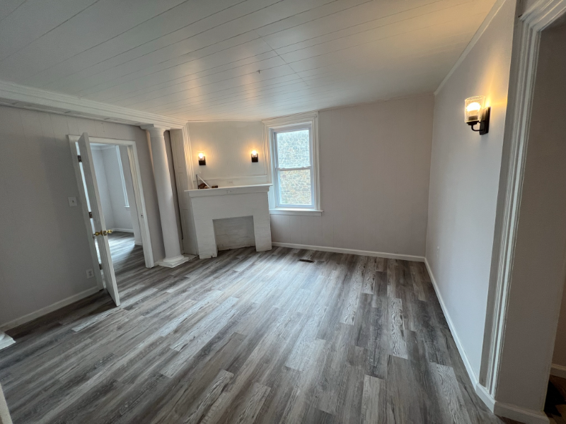 313 Main St #1 - Photo 7 of 11