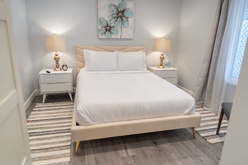 1058 Allen Ave - Photo 2 of 46