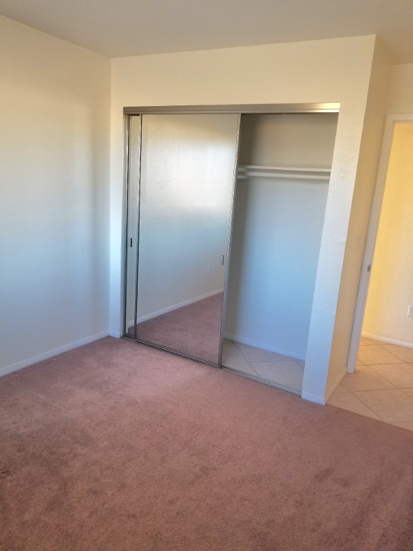 1022 E Barnard St - Photo 5 of 7