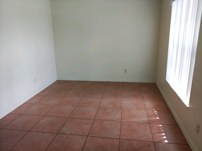 1007 Matterhorn St - Photo 3 of 12