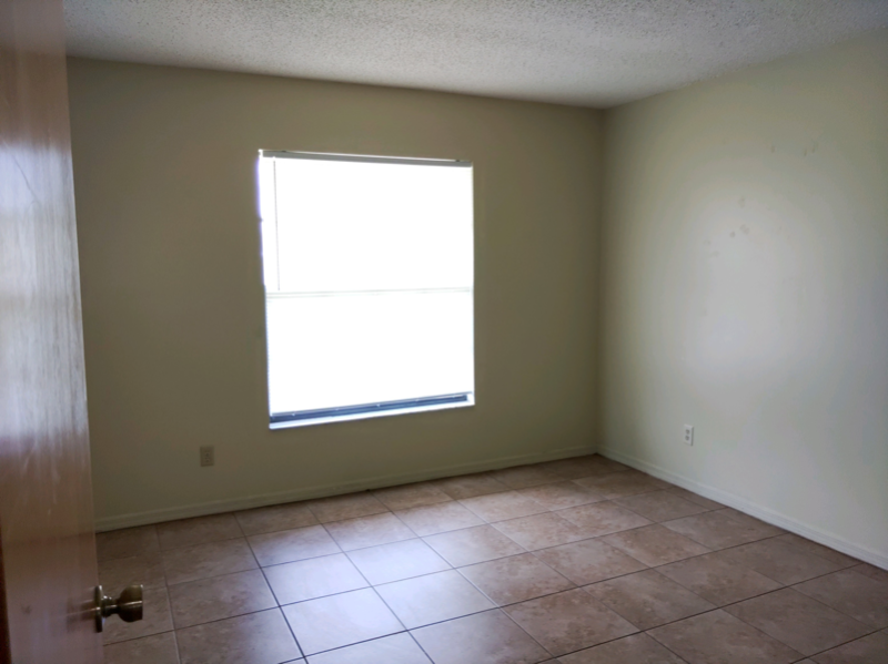 1007 Matterhorn St - Photo 5 of 12