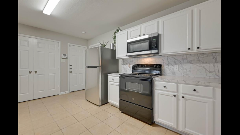 23326 High Point St #43A - Photo 3 of 18