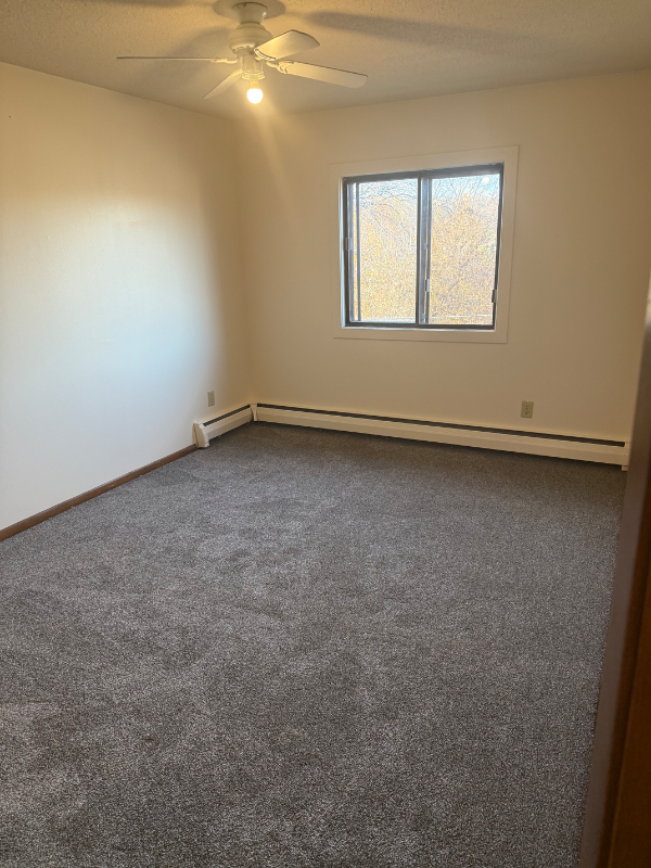 729 Oakdale Ave - Photo 6 of 13