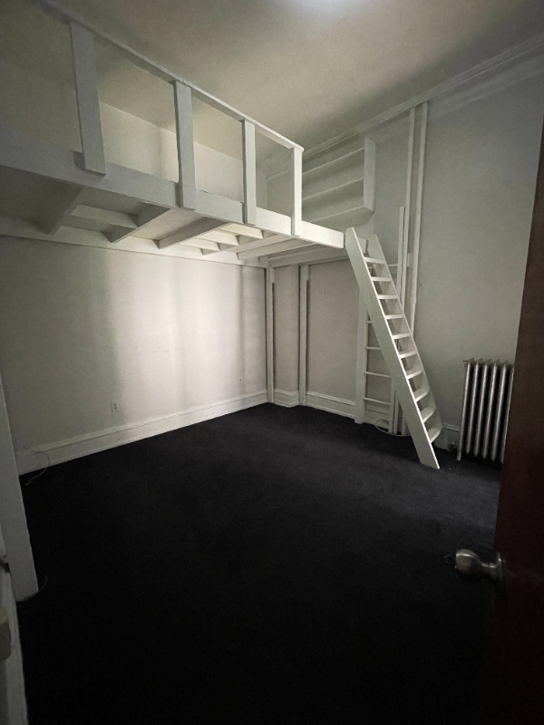 208 S 41st St - Photo 5 of 15