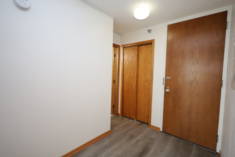 220 Broadway Ave S #911 - Photo 7 of 26