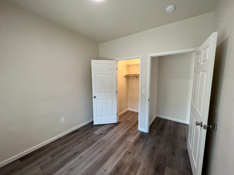 934 N Van Ness Ave - Photo 6 of 11