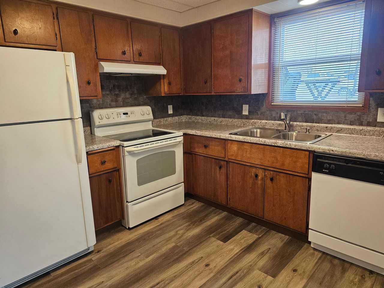 408 2nd Ave Nw #4 - Photo 3 of 14