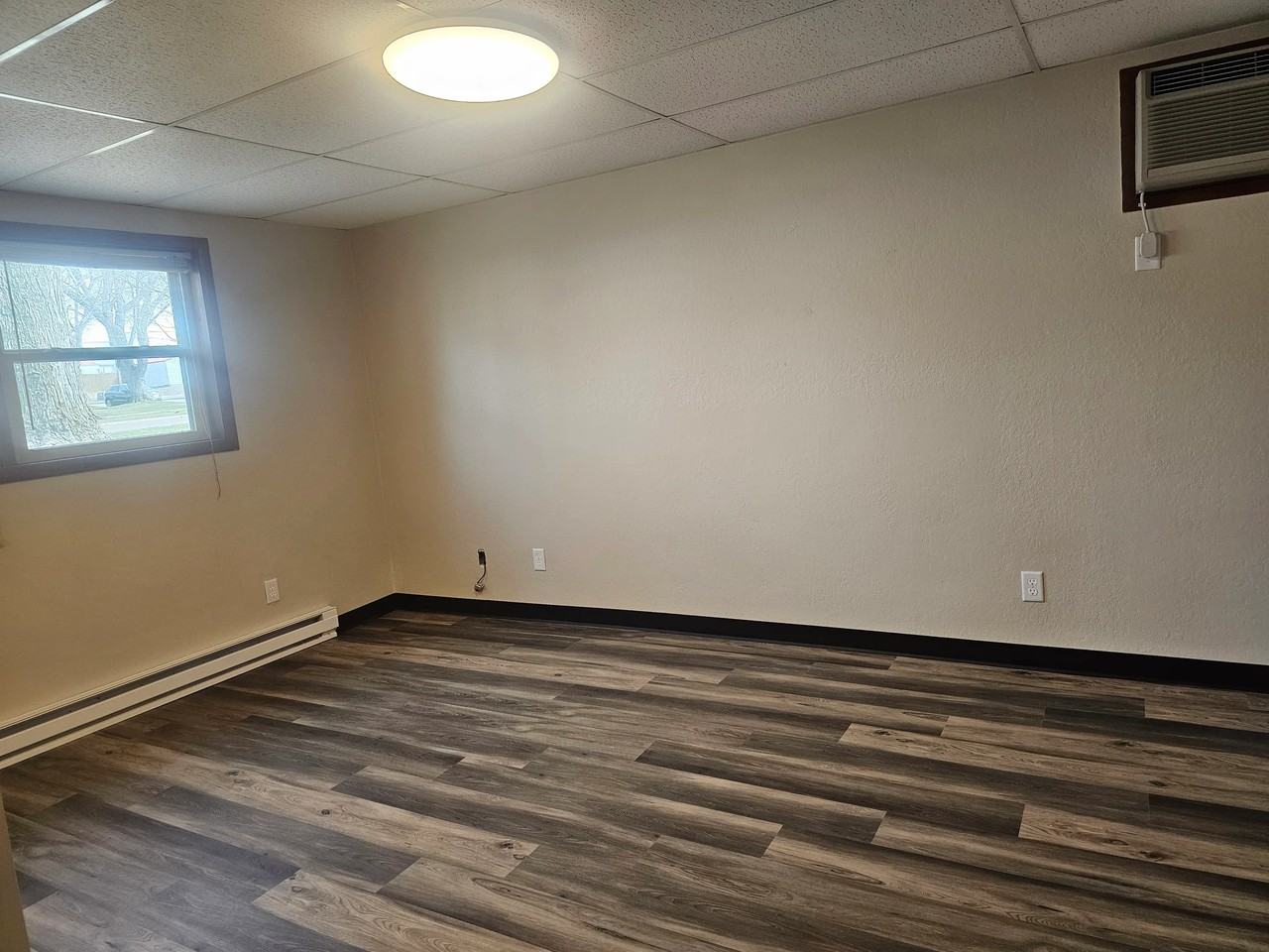 408 2nd Ave Nw #4 - Photo 5 of 14