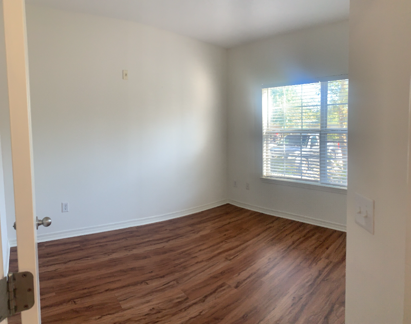 4672 Crossing Ct #102 - Photo 7 of 18