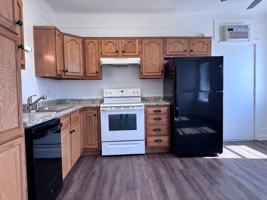 featured image of 135 1/2 E State St Uppr #A