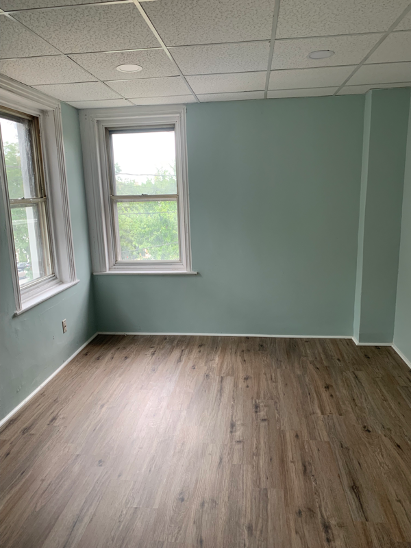 142 S Union St - Photo 5 of 15