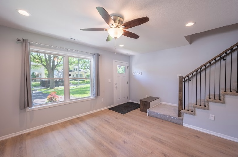 619 4th Ave Se - Photo 3 of 10