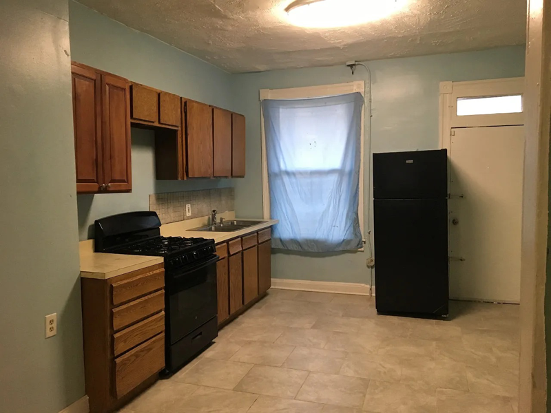 614 N Ashburton St #1-2OR3 - Photo 2 of 10