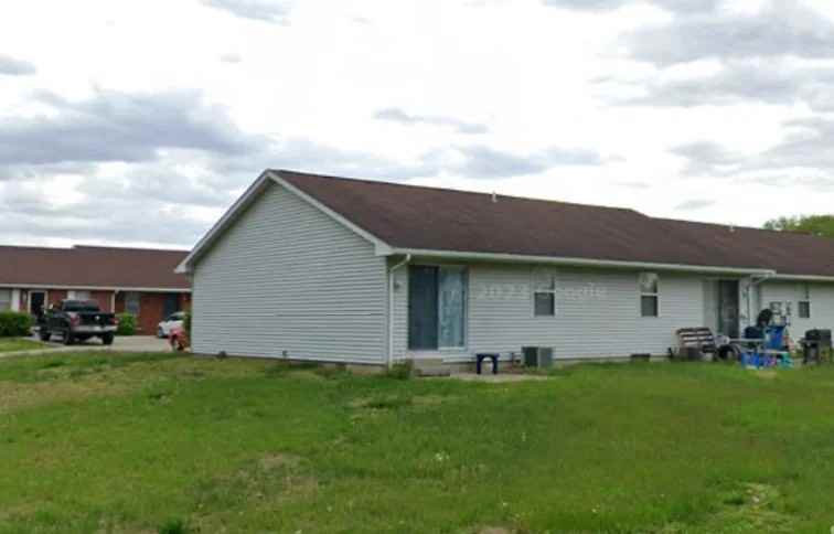 8701 N Raintree Ct #35