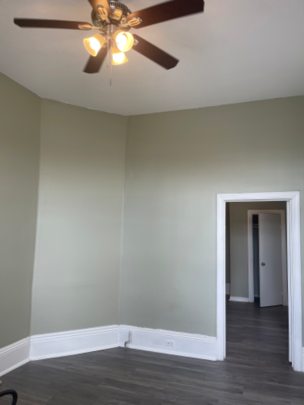 2223 Washington Ave - Photo 4 of 9