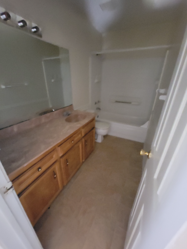 704 Atkinson Ave - Photo 4 of 18