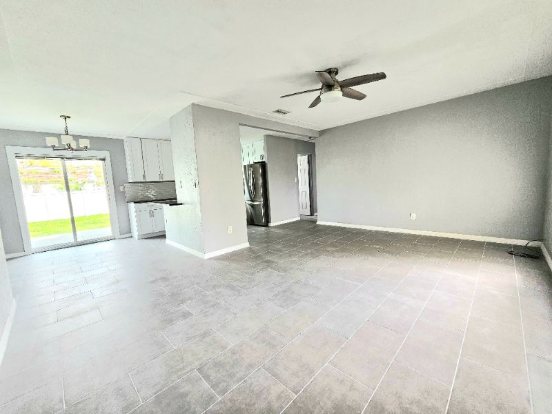 5301 17th St N - Photo 3 of 12