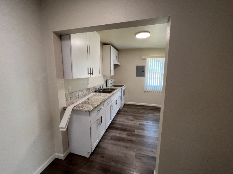 938 N Van Ness Ave
