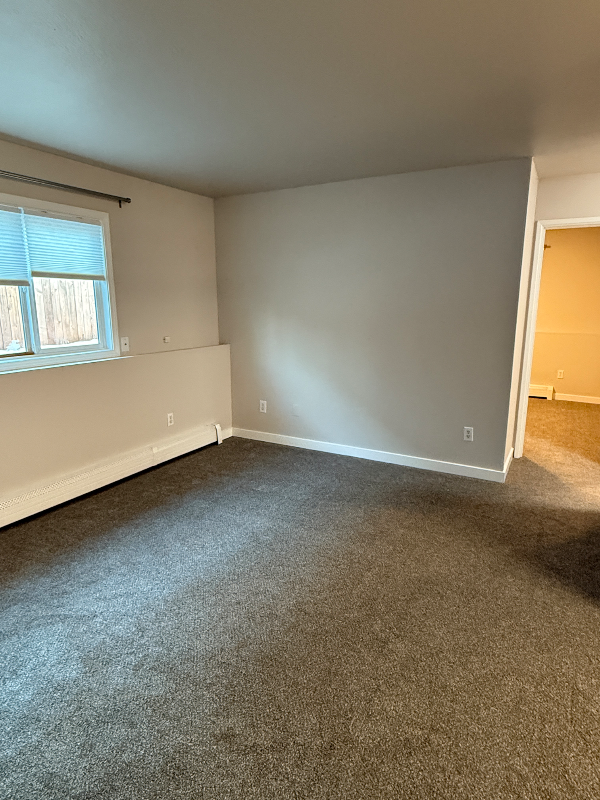 533 Mumford St #2 - Photo 5 of 8