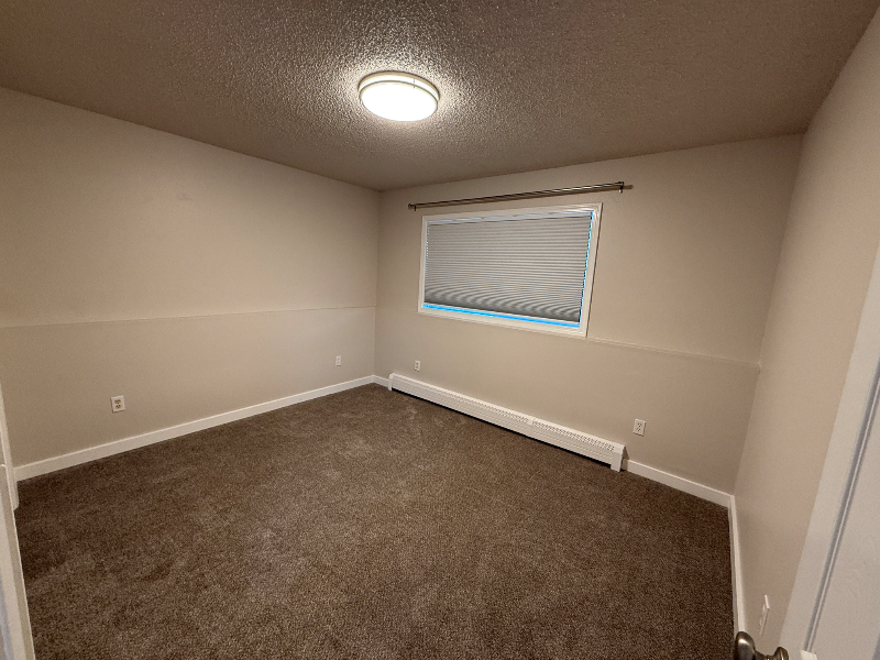 533 Mumford St #2 - Photo 7 of 8