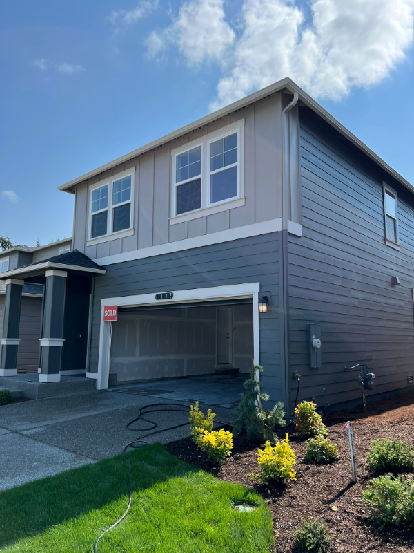 1126 Sw Sedge St - Photo 2 of 29