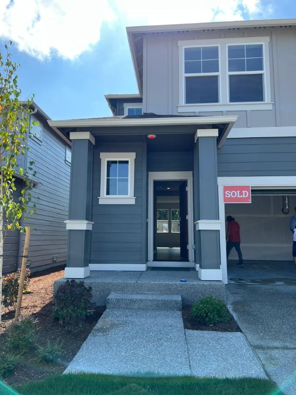 1126 Sw Sedge St - Photo 4 of 29