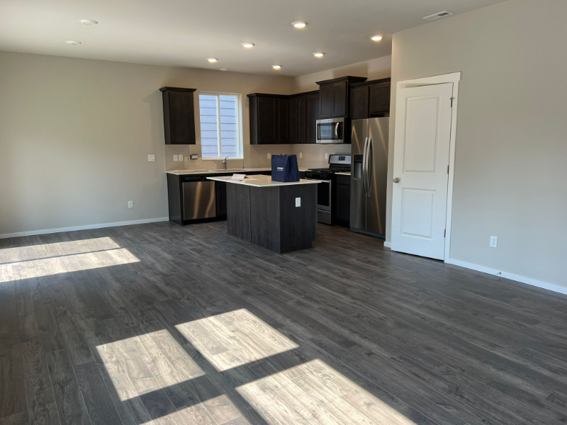 1126 Sw Sedge St - Photo 5 of 29