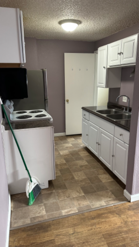 639 10th Ave #1A - Photo 2 of 6