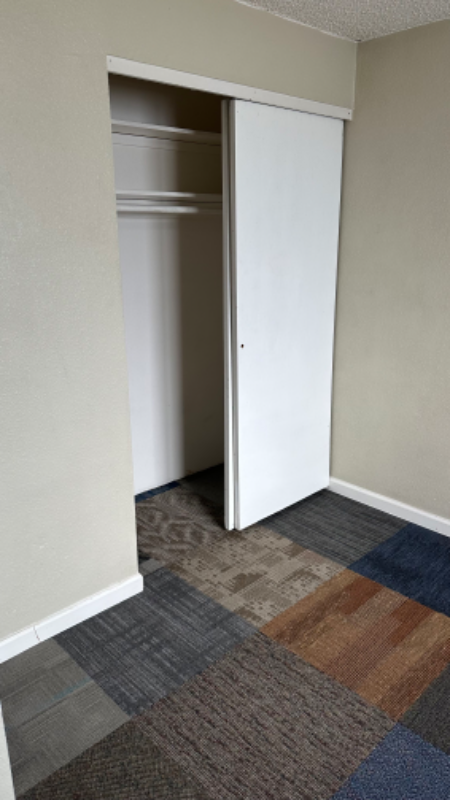 639 10th Ave #1A - Photo 3 of 6