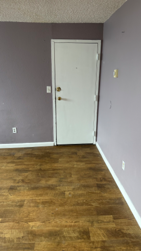 639 10th Ave #1A - Photo 5 of 6