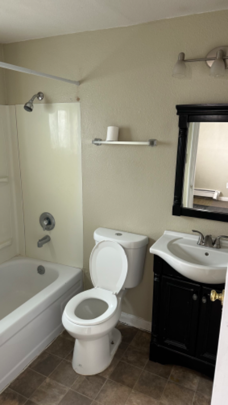 639 10th Ave #1A - Photo 6 of 6