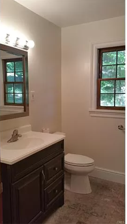 13 Waterbury St - Photo 6 of 21