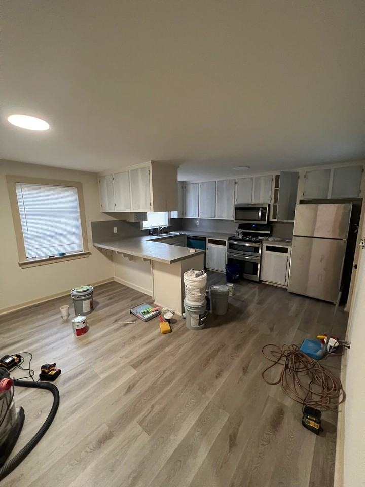 1885 Staples Rd - Photo 5 of 14