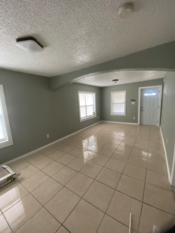 634 Dr J A Wiltshire Ave W - Photo 2 of 9