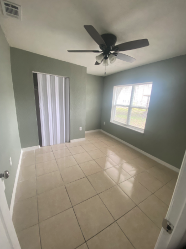 634 Dr J A Wiltshire Ave W - Photo 6 of 9