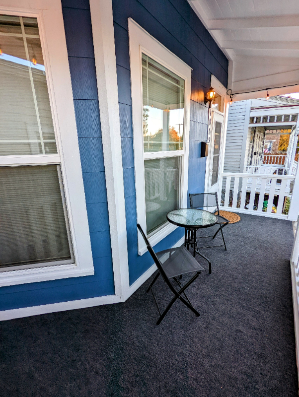 1033 12th Ave - Photo 2 of 18