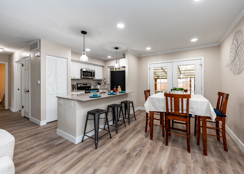 2068 Fernwood Dr #2 - Photo 5 of 9