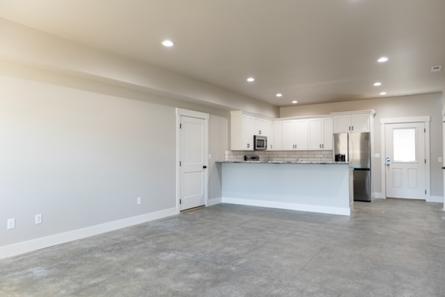 1763 Grant Rd - Photo 5 of 17