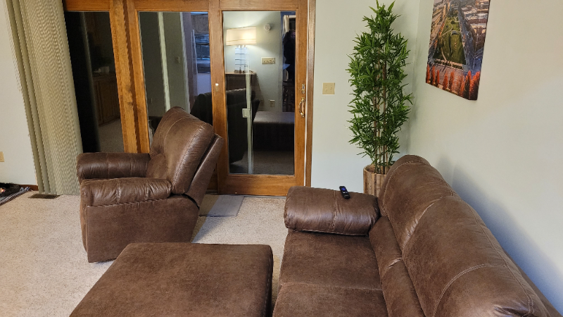 8806 Carole Cir - Photo 2 of 14