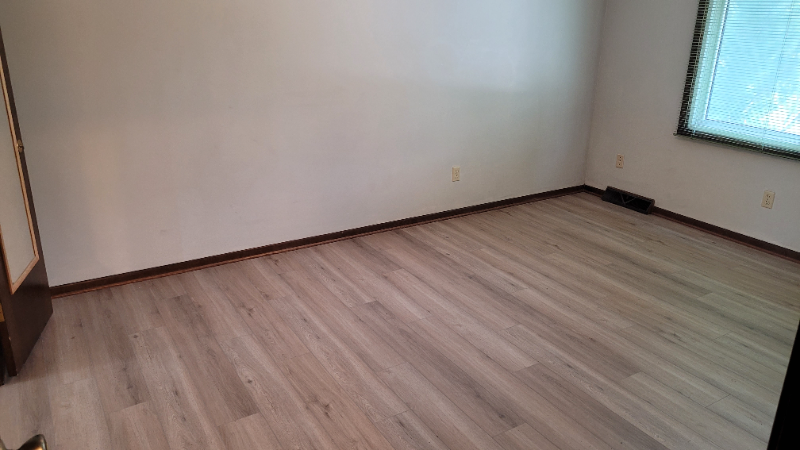 8806 Carole Cir - Photo 6 of 14