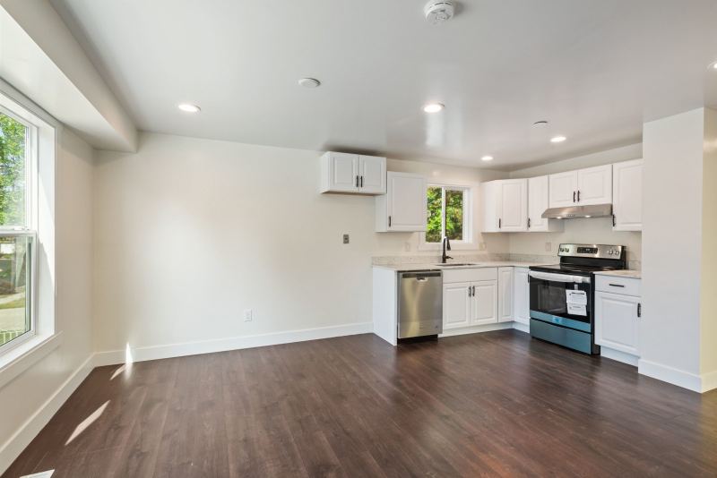 81 E Benson Way - Photo 3 of 7