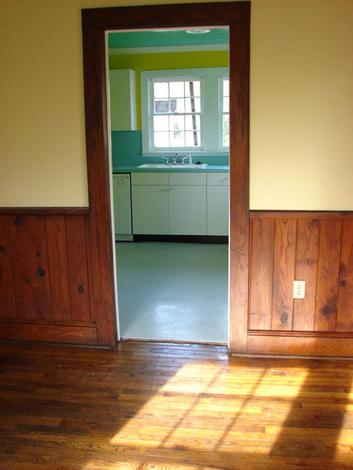 709 Collins St - Photo 4 of 34