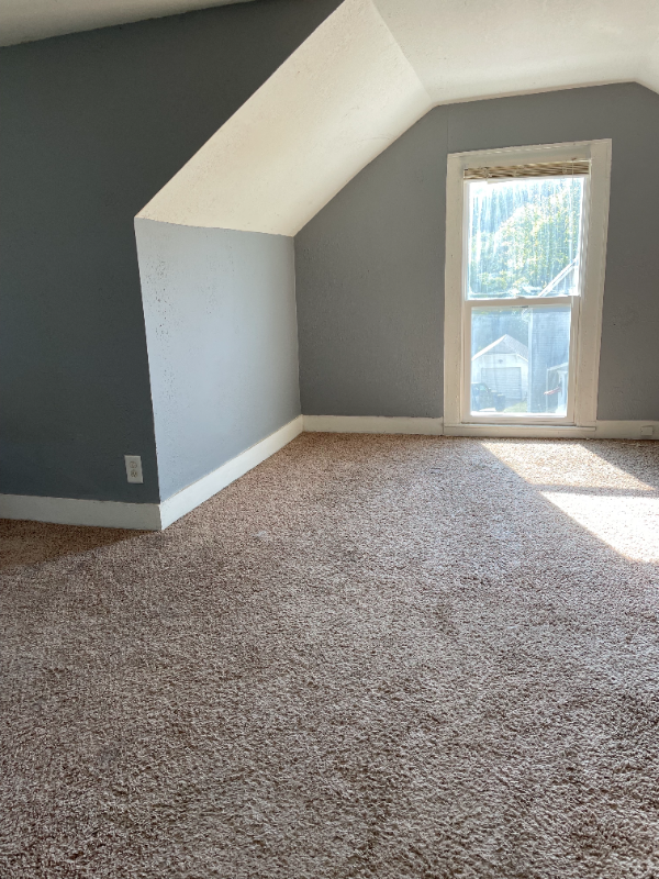 425 Damon St - Photo 4 of 5